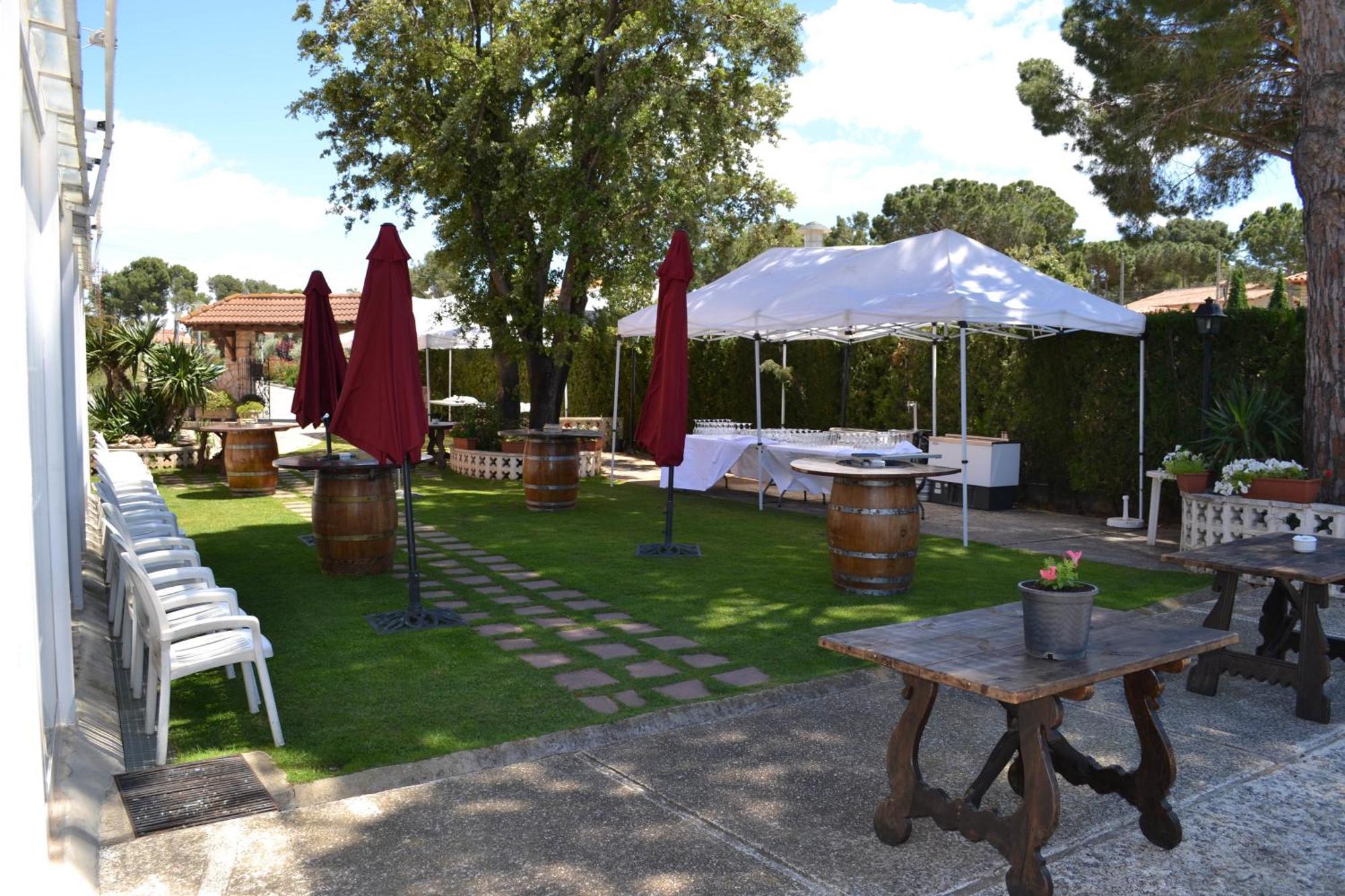 Hotel Restaurant El Bosc Banyeres del Penedes Room photo